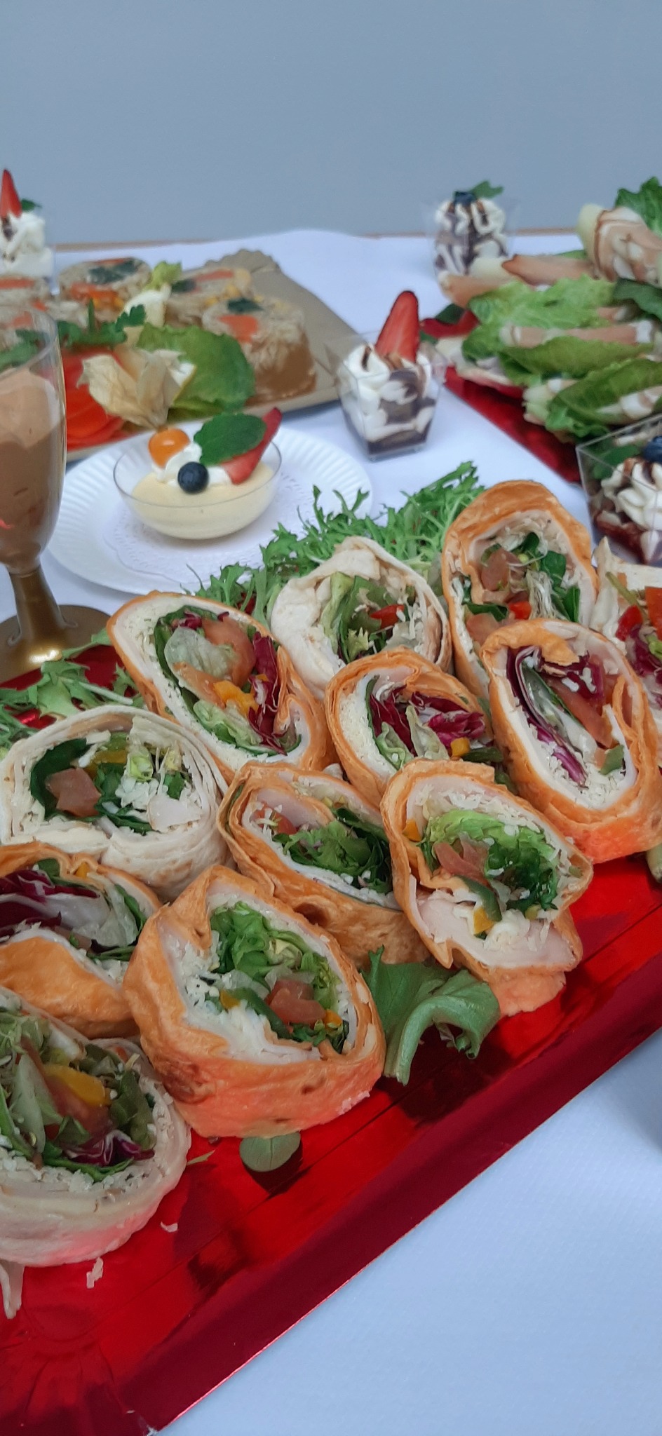 Tortilla z szynką i warzywami