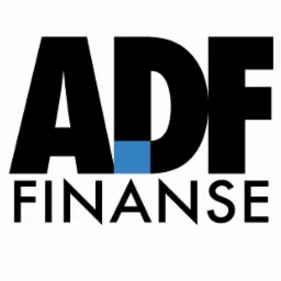 Logo firmy ADF Finanse z niebieskim kwadratem w logo.