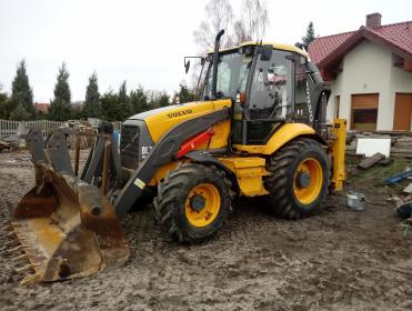 Usługi Koparkoładowarka, prace ziemne, przygotowanie terenu pod budowę - Fundamenty Pod Dom Świnoujście