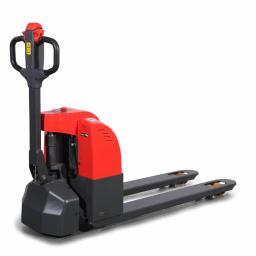 HcLIft - Czerwono-szary elektryczny wózek paletowy na białym tle, widok z boku, z widocznymi detalami konstrukcyjnymi.