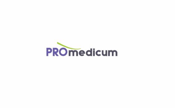 Logo firmy Promedicum z zielonym akcentem graficznym nad napisem, na białym tle.