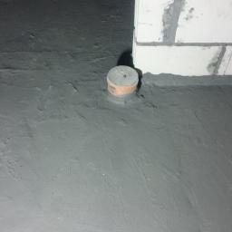 hydroizolacja podłogi szlamem mineralnym