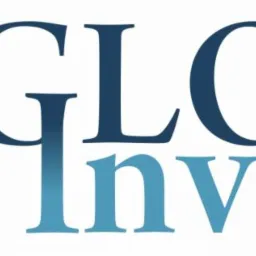 Logo firmy Global Invest z globusem w kolorze błękitnym i granatowym.