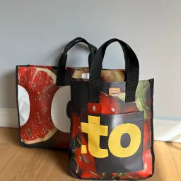 Torby zakupowe uszyte z banerów reklamowych