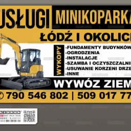 Żółty minikoparka na plakacie reklamowym z ofertą usług w Łodzi i okolicach, obejmujących wykopy pod fundamenty, ogrodzenia, instalacje, szamba, usuwanie korzeni oraz wywóz ziemi, z widocznymi...