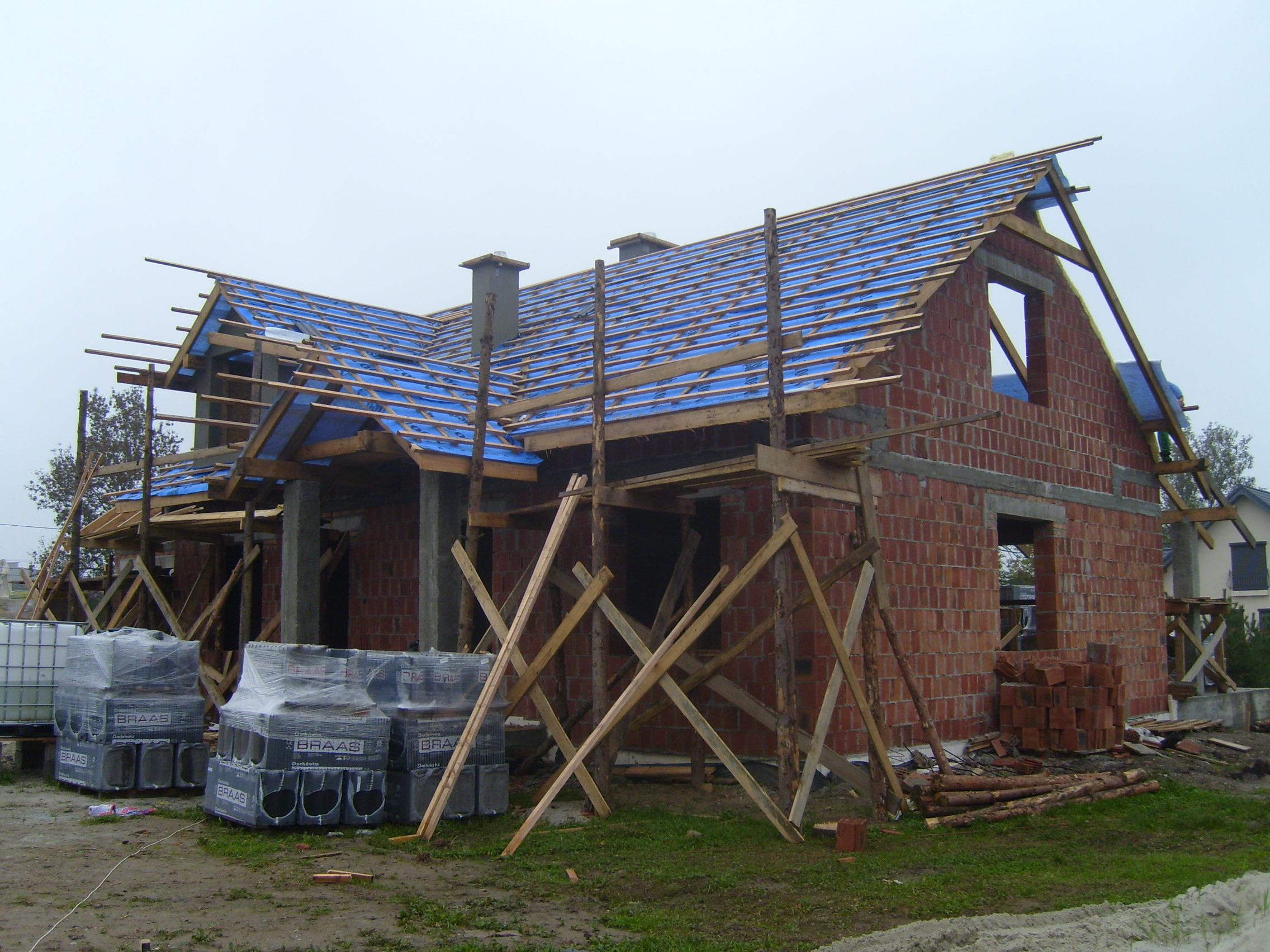 domy stan surowy,dachy,docieplenia,wykończenia wnętrz