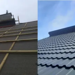 Porównanie dachu przed i po: po lewej stronie widoczna konstrukcja drewniana i izolacja, po prawej nowy, błyszczący dach z szarej blachodachówki trapezowej, komin w tle.