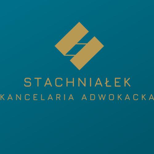 Logo kancelarii prawnej Stachniałek na turkusowym tle, z abstrakcyjnym symbolem dwóch złotych prostokątów