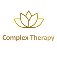 Złote logo 'Complex Therapy' z motywem kwiatu lotosu na białym tle.