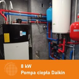 Montaż pompy ciepła o mocy 🟧 8kW firmy Daikin w Kamieniu Krajeńskim w budynku mieszkalnym.