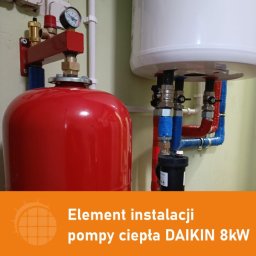 Montaż pompy ciepła 🟧 Daikin Altherma 3 o mocy 8kW typu powietrze-woda w miejscowości Lipka.
