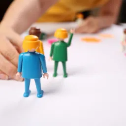 Sesja indywidualna w ustawieniu systemowym na figurkach