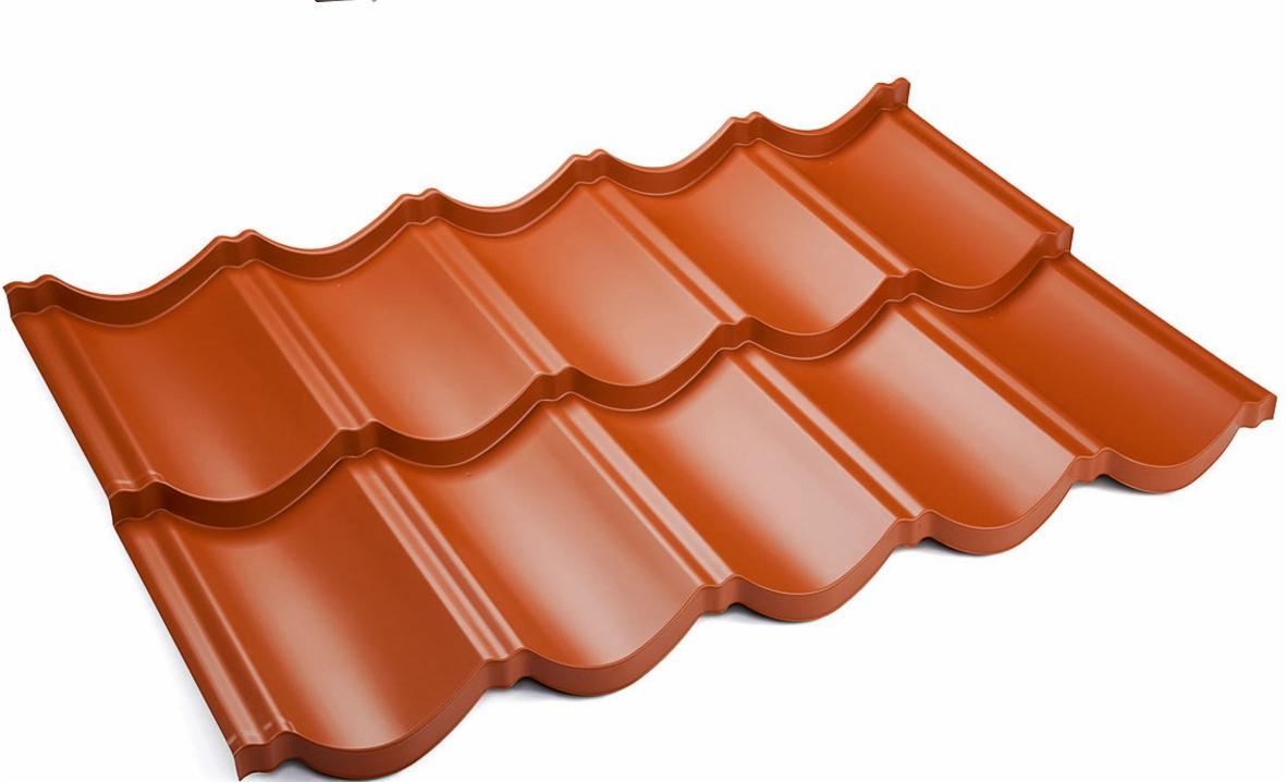 Brązowa, metalowa dachówka modułowa z tłoczeniami imitująca tradycyjny kształt, prezentowana pod kątem na białym tle.