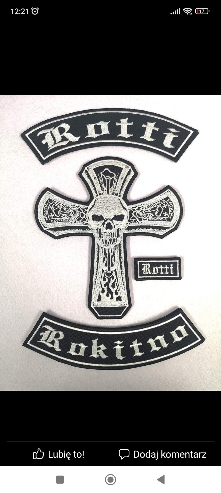 Zestaw haftowanych naszywek motocyklowych z motywem czaszki na krzyżu i napisami 'Rotti' oraz 'Rokitno' na białym tle.