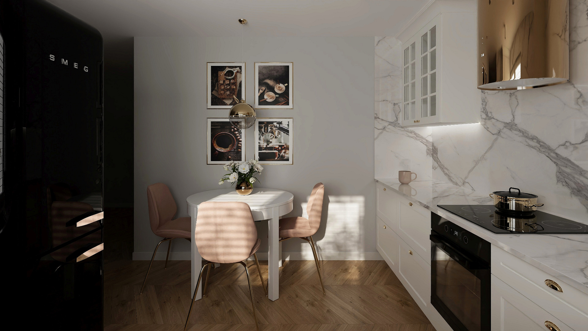 Wnętrze kuchni z czarną lodówką SMEG, białymi szafkami z marmurowym blatem i okrągłym stołem z różowymi krzesłami na parkiecie w jodełkę.