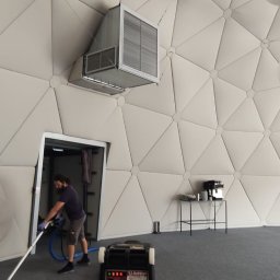 GUNAR Paweł Neider - Pranie 300m2 wykładziny w hali sferycznej.