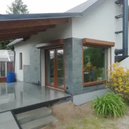 Wykonany od samego początku.