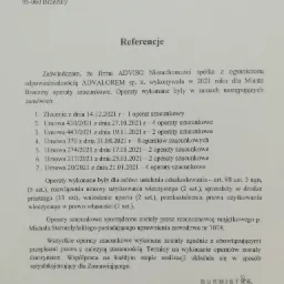Skan dokumentu referencyjnego firmy ADVISO Nieruchomości, potwierdzający wykonanie operatów szacunkowych dla Miasta Brzeziny w 2021 roku, z podpisem Burmistrza Ilony Skipor.