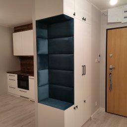 SCHAFFERMAN - szafy na wymiar - Szafa z tapicerowanym siedziskiem