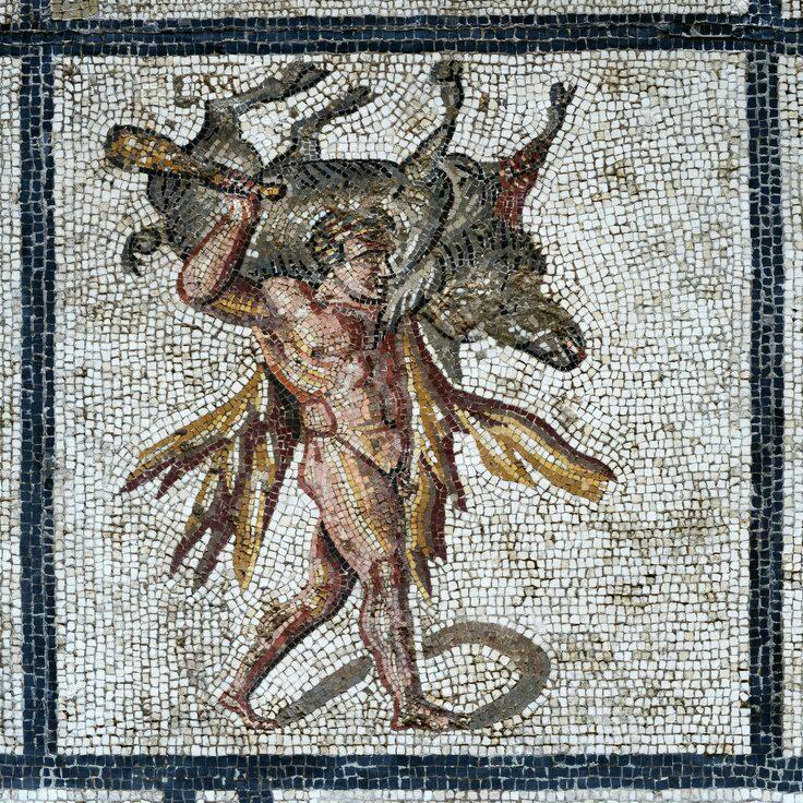 Mozaika podłogowa przedstawiająca Herkulesa niosącego lwa nemejskiego, w odcieniach beżu, brązu i szarości, z czarną obwódką.