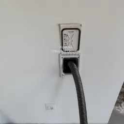 System chowanego węża Retraflex