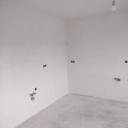 Elektro-Progres - Kuchnia po tynkach i malowaniu w Śmiłowie...