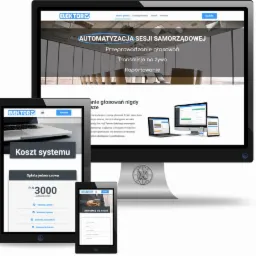 Responsywny układ strony internetowej na monitorze, tablecie i smartfonie, prezentujący system do automatyzacji sesji samorządowej z funkcjami głosowania, transmisji na żywo i raportowania.