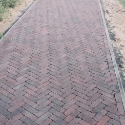 BrukiOgr&oacute;d Maciej Świątek - Układanie kostki granitowej Świebodzin