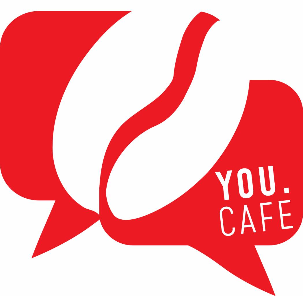 Logo YOU. CAFE w formie czerwonych dymków z białą kawą w środku, na białym tle.
