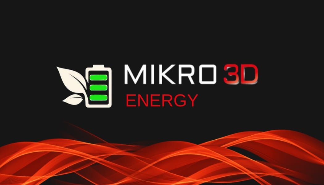 Grafika z logo firmy Mikro 3D Energy, przedstawiająca baterię z listkami i czerwone płomienie na czarnym tle.