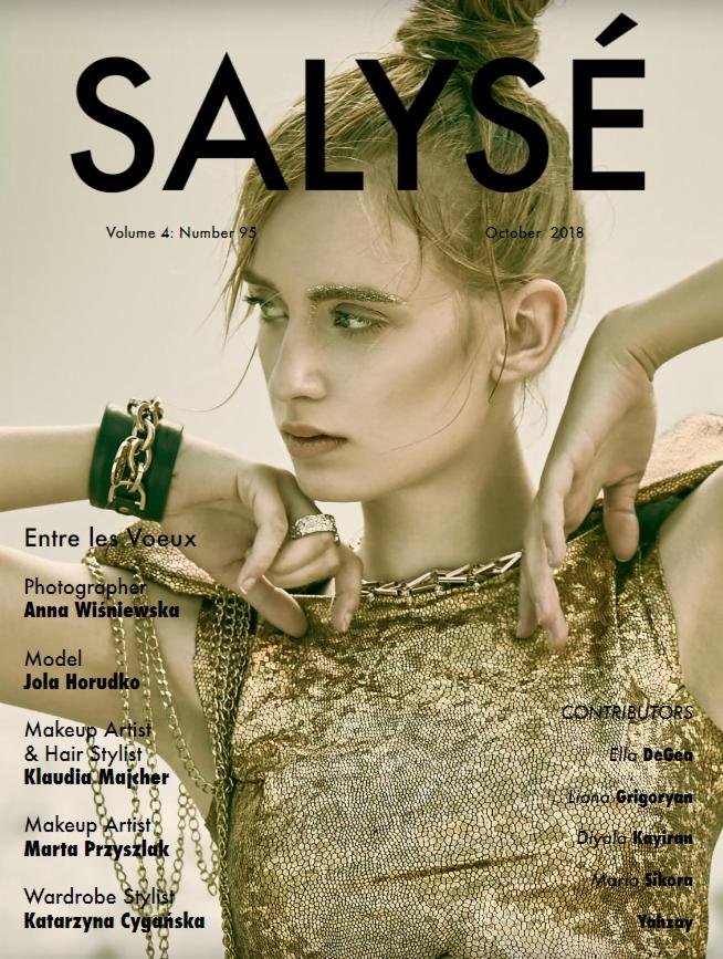 Okładka magazynu modowego 'Salysé' z modelką Jola Horudko w złotej kreacji, mocnym makijażu oczu z brokatem i masywną biżuterią, stylizowaną przez Katarzynę Cygańską, sfotografowaną przez Annę...