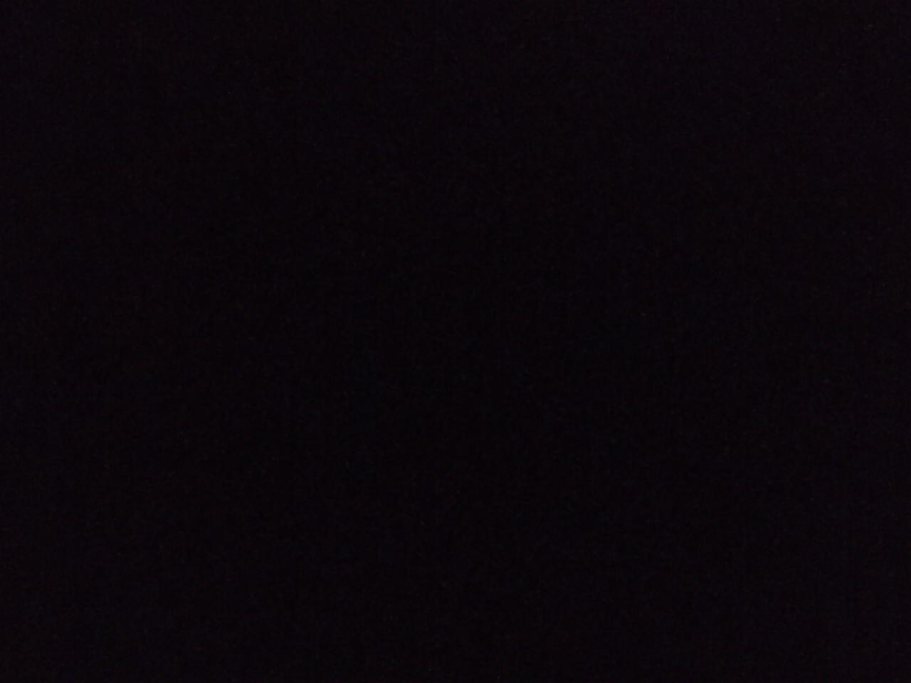 Ciemny obraz bez widocznych szczegółów.