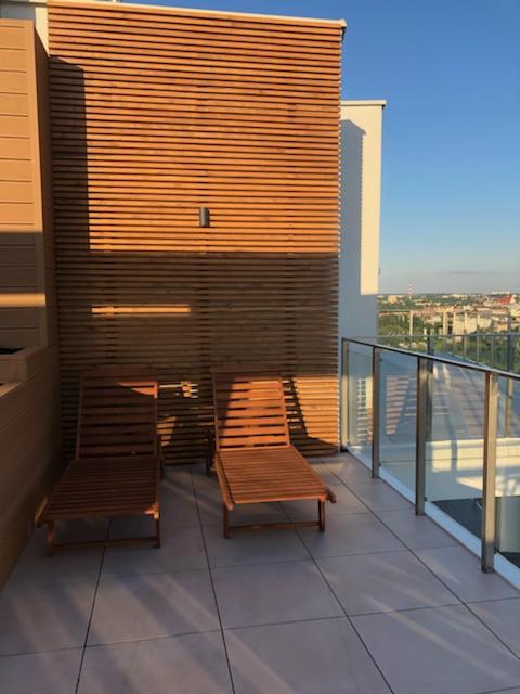 Pergola elewacyjna na dachu wieżowca Lublin