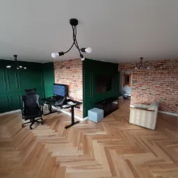 Sztukateria ,cegła naturalna ,deska barlinecka