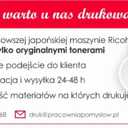 Grafika reklamowa drukarni z hasłem 'Dlaczego warto u nas drukować?' i informacjami o druku na japońskiej maszynie Ricoh, oryginalnych tonerach, indywidualnym podejściu, szybkiej realizacji...