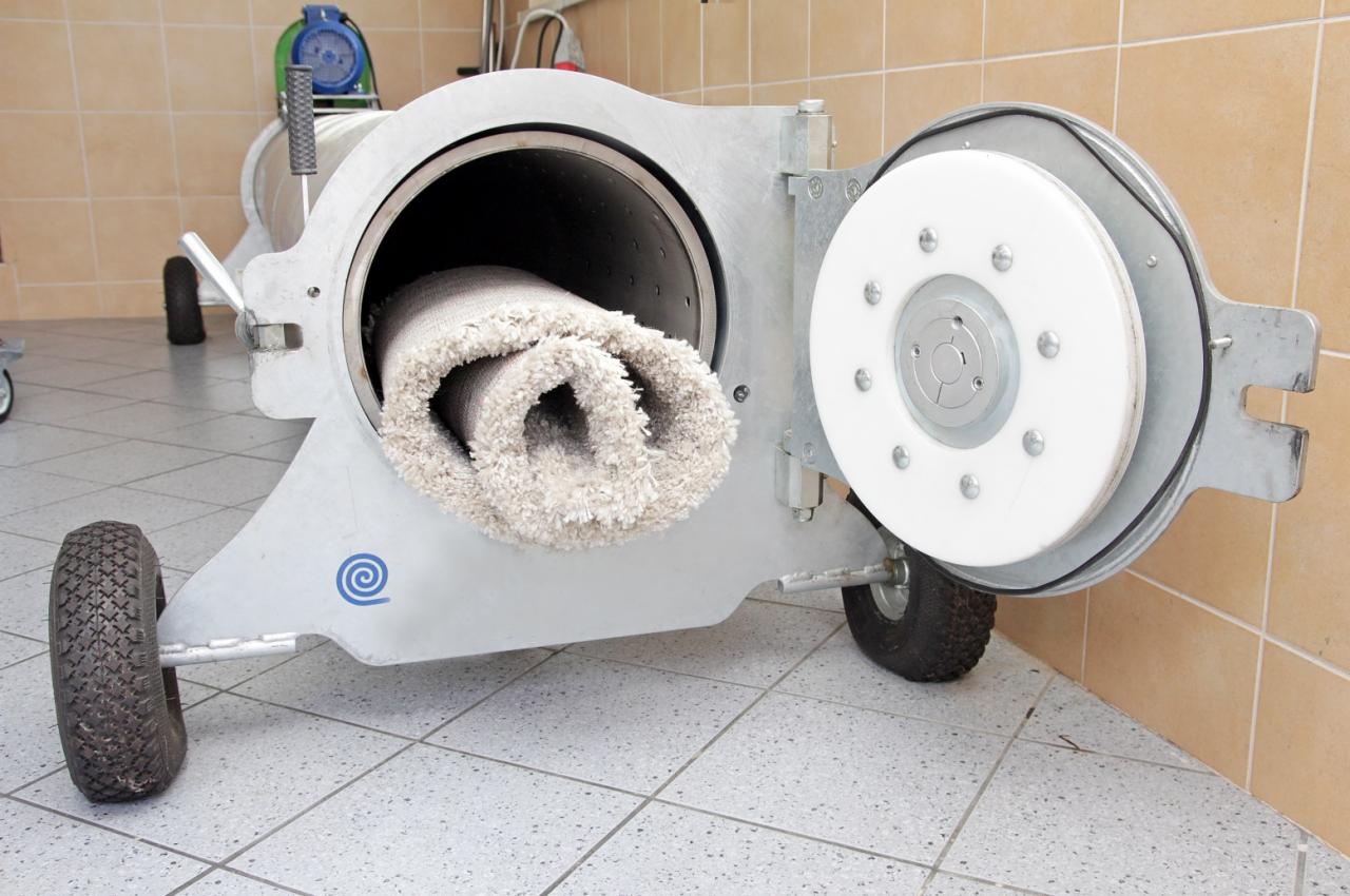 Dywan po odwirowaniu 95 % wody i płynów obróbki końcowej