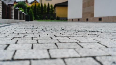Gardenart Giemzik - Układanie kostki granitowej Pokrzywna