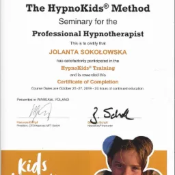 Certyfikat ukończenia seminarium HypnoKids® dla profesjonalnych hipnoterapeutów, wystawiony dla Jolanty Sokołowskiej, datowany na 2019 rok, prezentowany w Warszawie, prawdopodobnie oferowany...