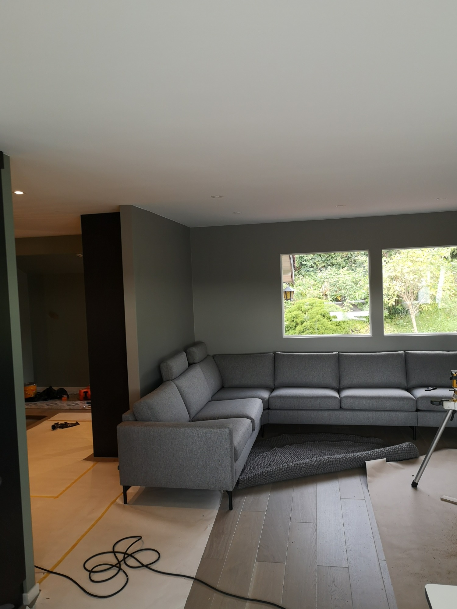 Szpachlowanie i malowanie pokoju