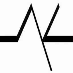 Czarno-biały, minimalistyczny symbol z poziomymi liniami i ostrym kątem w środku, przypominający schematyczny rysunek dachu lub góry.