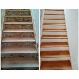 Porównanie schodów przed i po renowacji: po lewej schody z łuszczącą się farbą, po prawej odnowione drewniane stopnie z białymi podstopnicami i listwami.