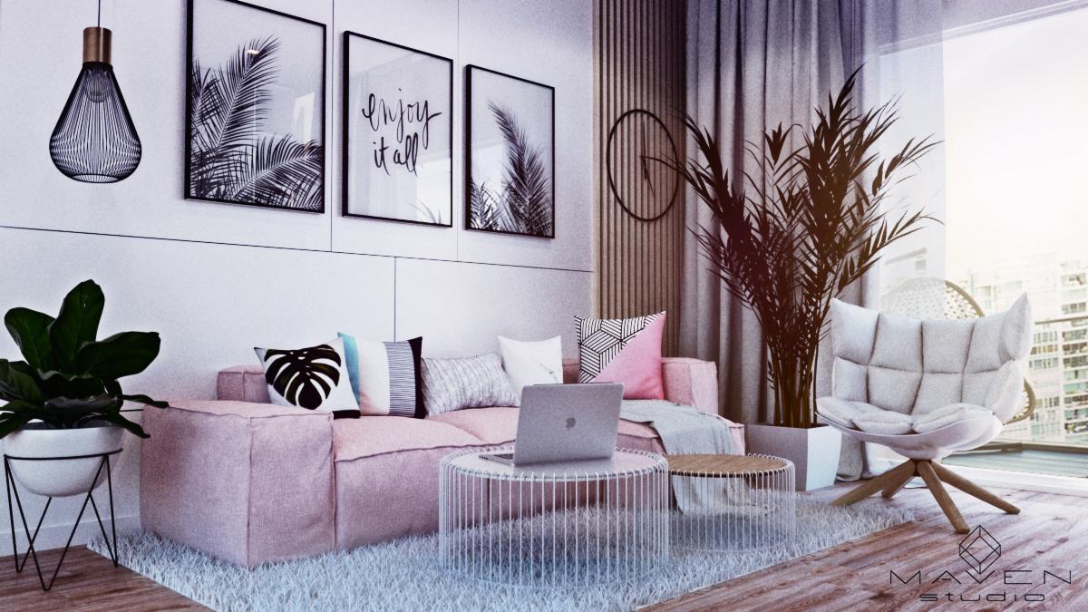 Jasny salon z pudrowo-różową sofą modułową, laptopem na drucianym stoliku kawowym, palmami w czarno-białych ramach i fotelem z poduszkami na tle okna z widokiem na miasto.