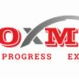 Logo firmy PROXMUS z czerwonym napisem i szarym łukiem nad literami, pod napisem hasła: QUALITY, PROGRESS, EXPERIENCE.