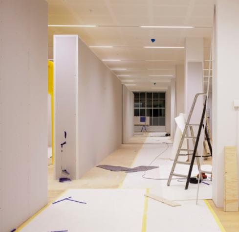 Wykonywanie gipsówek oraz karton-gipsów