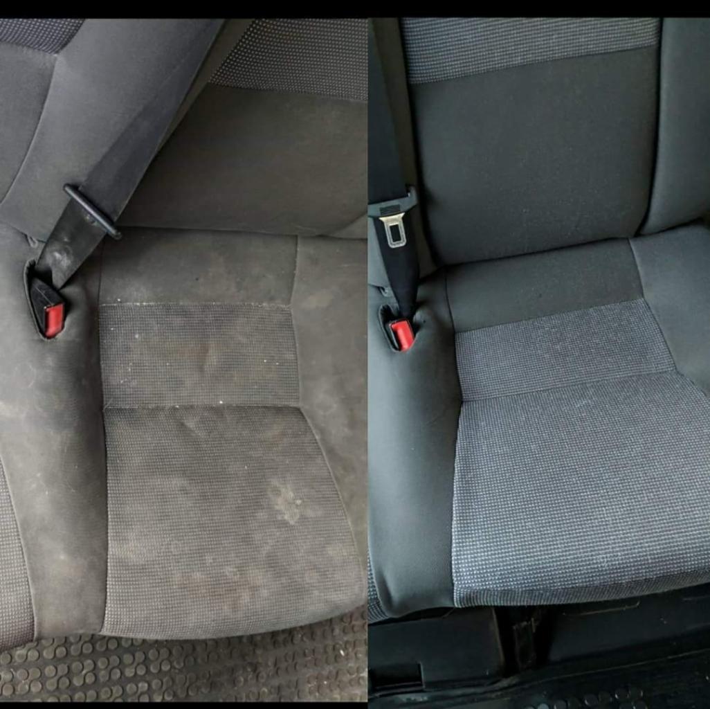 Porównanie: fotel samochodowy z widocznymi plamami i zabrudzeniami po lewej stronie, po prawej stronie fotel po czyszczeniu, z widoczną poprawą wyglądu i koloru.