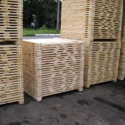 trociny, zrębki , konstrukcje dachowe( krokwie ,łaty, jętki , stęple,drzewo kominkowe dą ,grab.