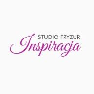 Logo studia fryzur 'Inspiracja' z ozdobnym, fioletowym napisem na jasnym tle.