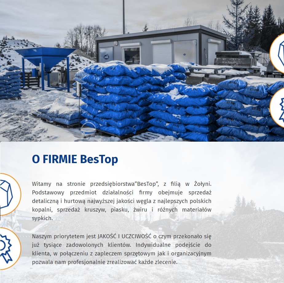 Stosy worków z węglem na paletach przed biurem firmy BesTop, w tle zasypany śniegiem podajnik i drzewa.