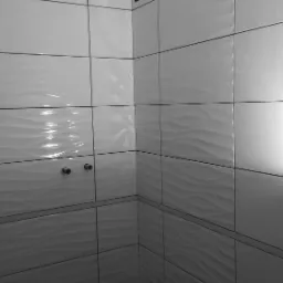 Płytki strukturalne, układanie płytek, glazurnik.