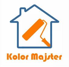 Logo firmy 'Kolor Majster' przedstawiające niebieski kontur domu z pomarańczowym wałkiem do malowania w środku.